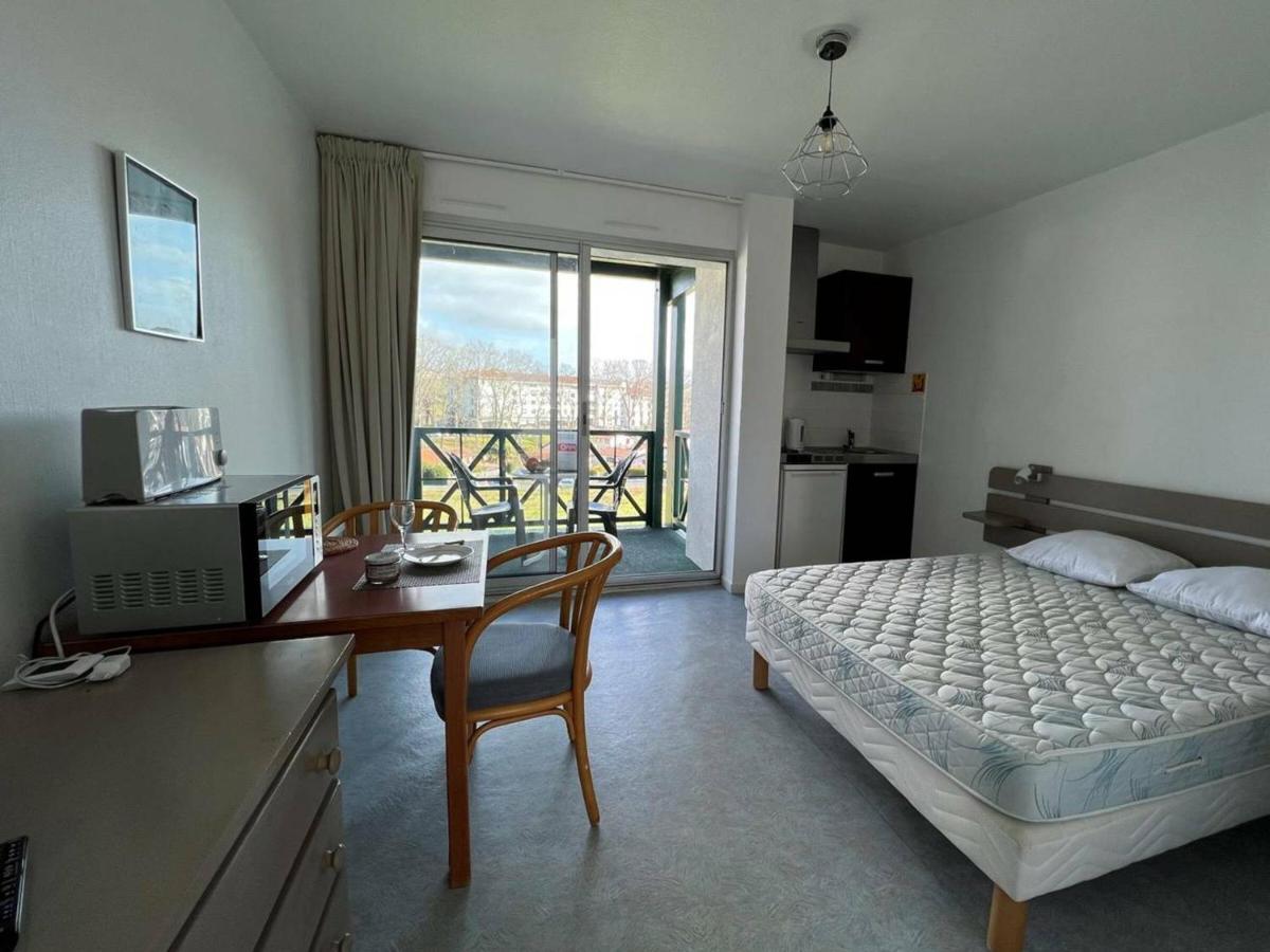 Studio Lilas A Cambo-Les-Bains : Terrasse, Parking, Proche Thermes, Internet, Animaux Acceptes - Fr-1-495-96 Exteriör bild